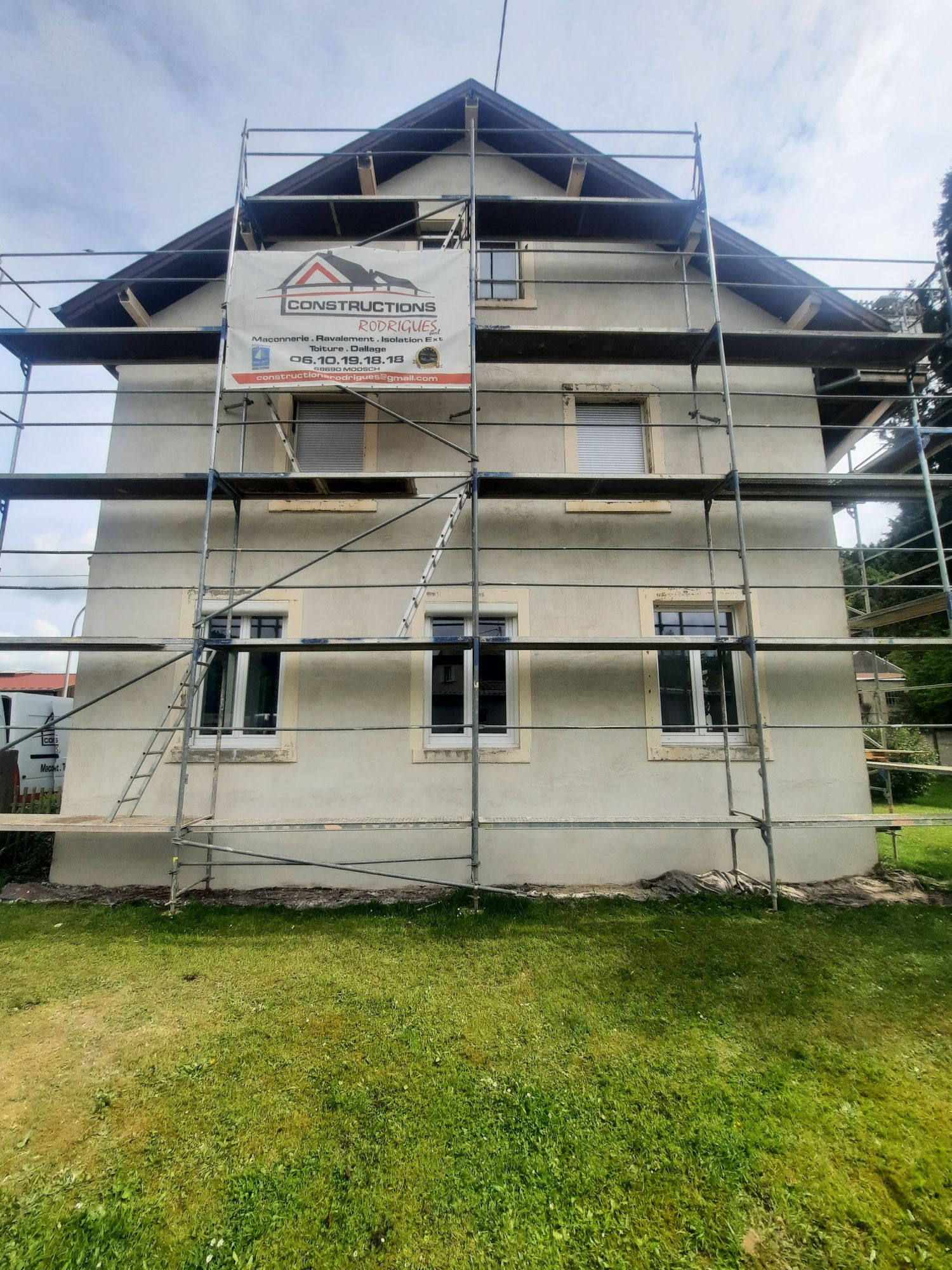 Ravalement de façade / isolation exterieure Cernay 36